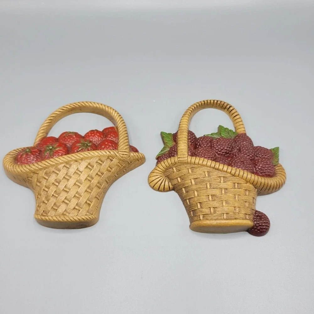 Vtg Burwood Basket Wall Plaques Strawberries Raspberries Fruit Decor Set Of 2